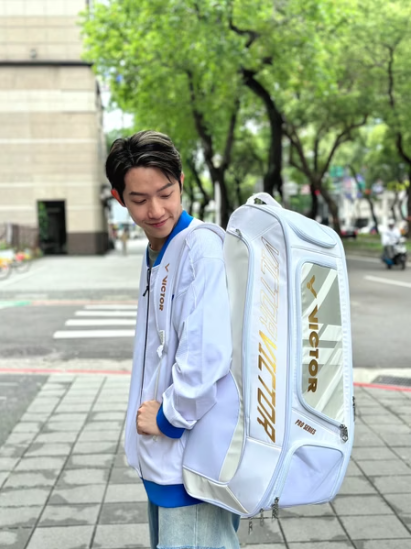 Victor_BR7007-AX_White_Gold_Long_Backpack_1_YumoProShop